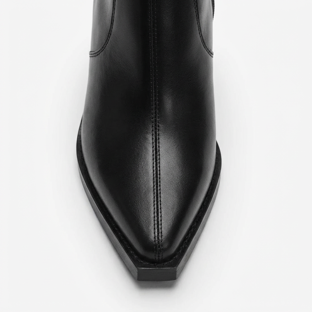 Nora – Bottines Noires à Talon Carré